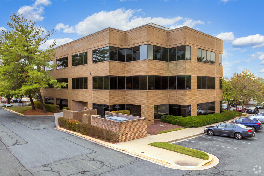 818 W Diamond Ave, Gaithersburg, MD en alquiler - Foto del edificio - Imagen 2 de 5