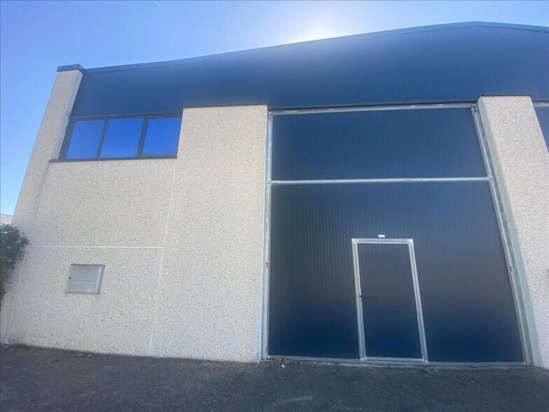 Nave en Hormilla en venta - Foto del edificio - Imagen 3 de 12