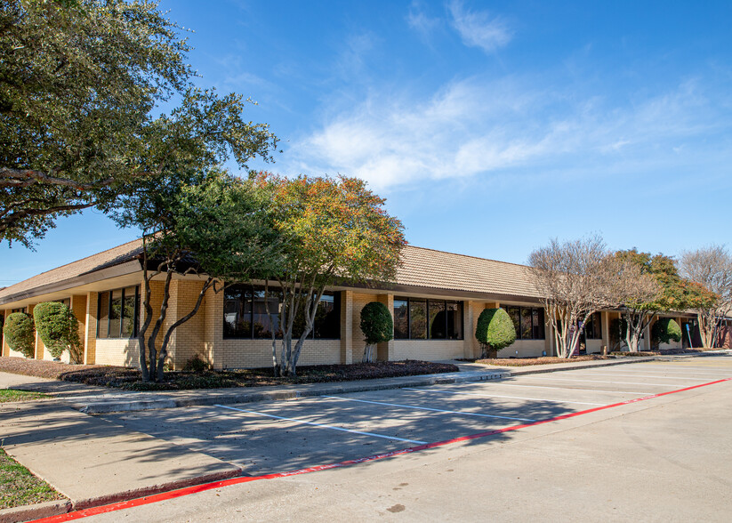 14240 Midway Rd, Farmers Branch, TX en alquiler - Foto del edificio - Imagen 2 de 8