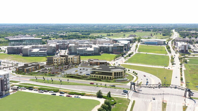 W 87th St Pky, Lenexa, KS - vista aérea  vista de mapa - Image1