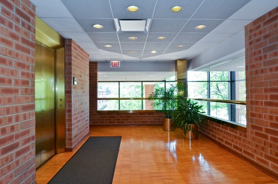 8831-8833 Gross Point Rd, Skokie, IL en alquiler - Foto del interior - Imagen 3 de 4