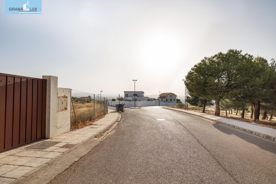 Calle Cúllar Vega, 42, La Zubia, Granada en venta - Foto del edificio - Imagen 3 de 18