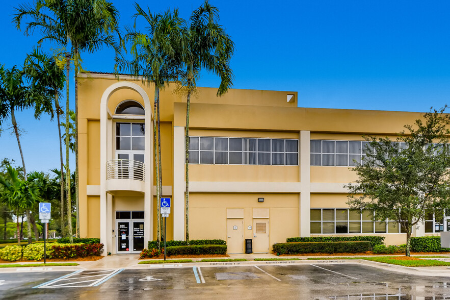 865 SW 78th Ave, Plantation, FL en alquiler - Foto del edificio - Imagen 3 de 8