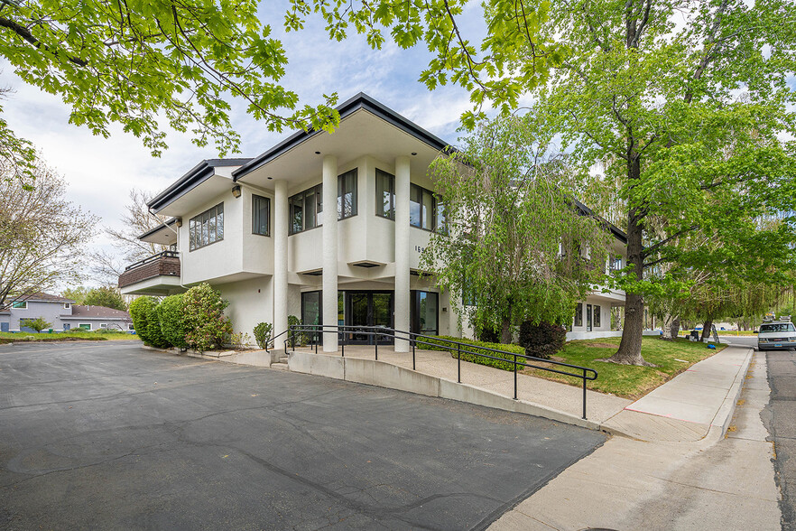 1695 Meadow Wood Ln, Reno, NV en alquiler - Foto del edificio - Imagen 1 de 10