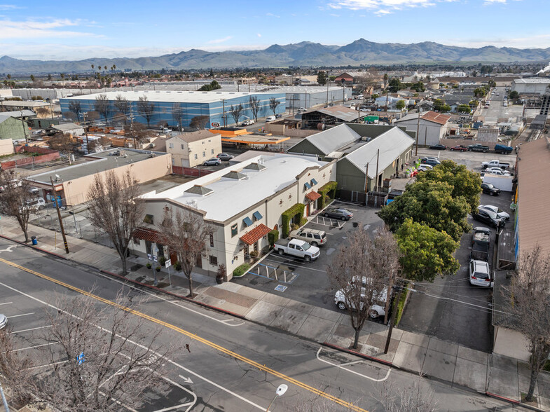 829 San Benito St, Hollister, CA en venta - Foto del edificio - Imagen 1 de 59