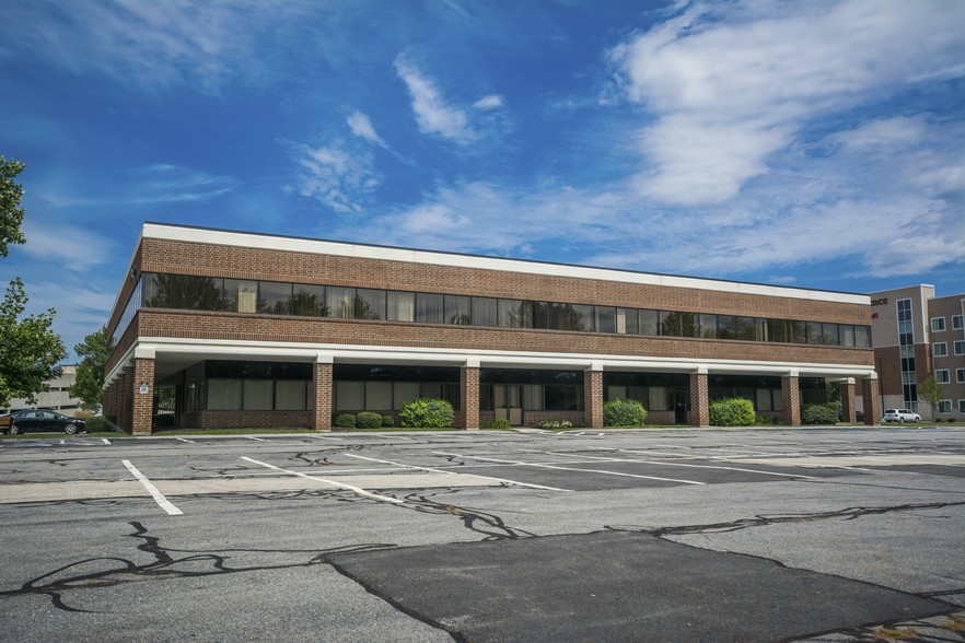 15 Trafalgar Sq, Nashua, NH en alquiler - Foto del edificio - Imagen 2 de 23