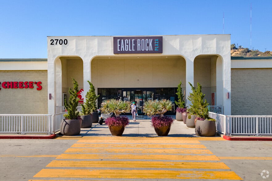 2700 Colorado Blvd, Los Angeles, CA en alquiler - Foto del edificio - Imagen 2 de 15