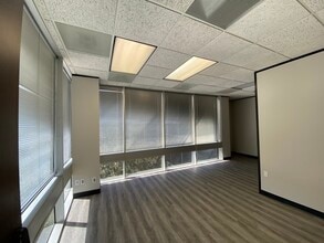 2901 Wilcrest Dr, Houston, TX en alquiler Foto del interior- Imagen 1 de 4