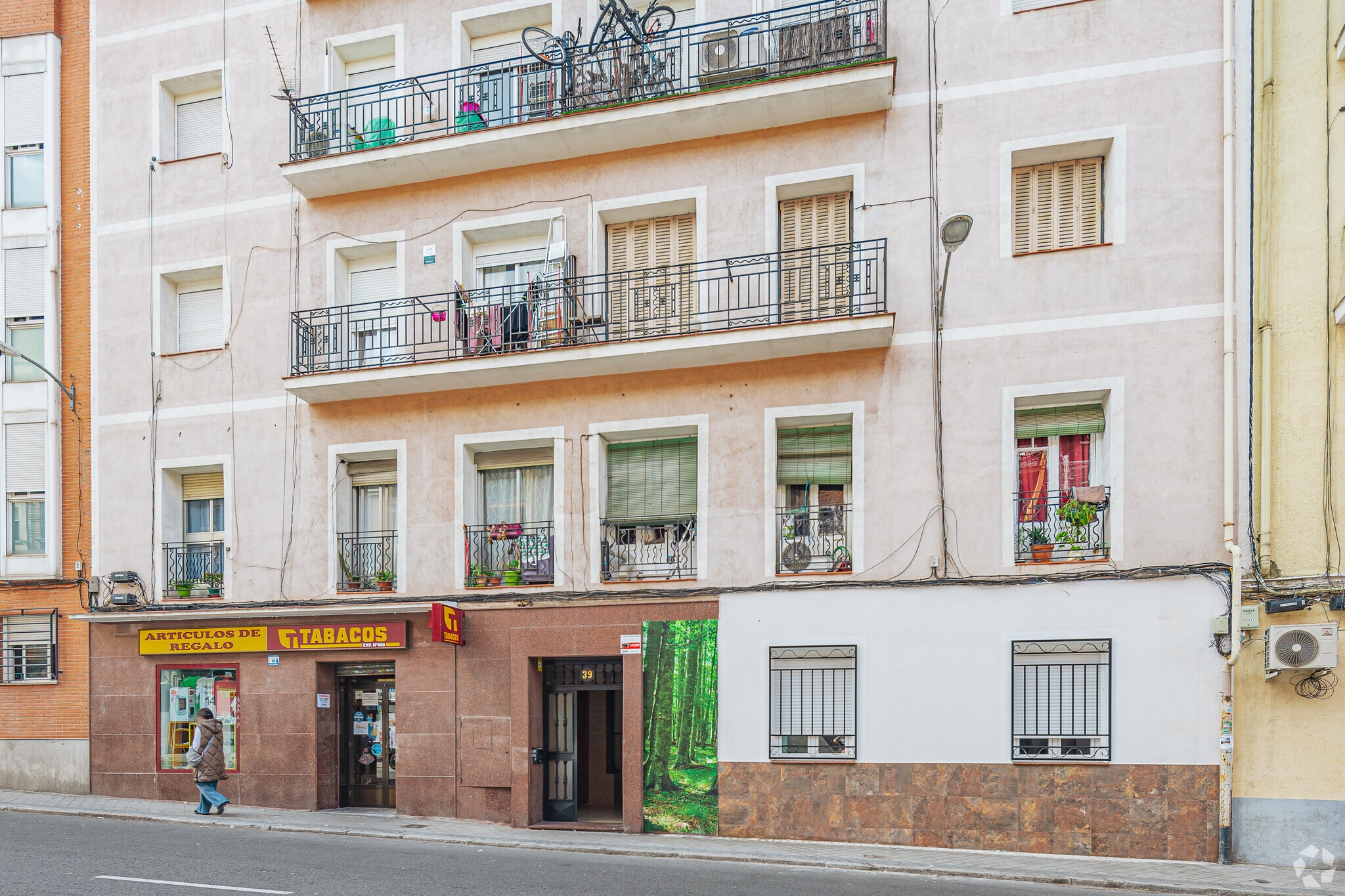 Edificio residencial en Madrid, Madrid en venta Foto principal- Imagen 1 de 2