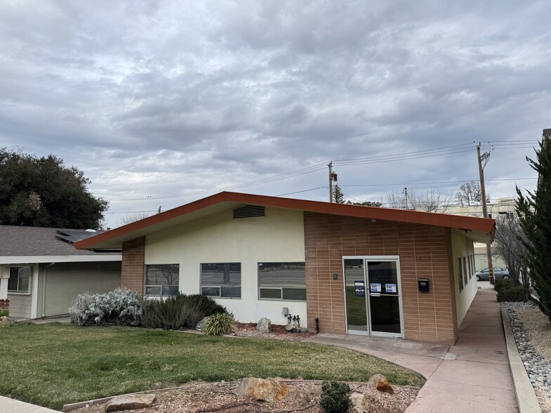 1030 Vine St, Paso Robles, CA en venta - Foto del edificio - Imagen 1 de 1